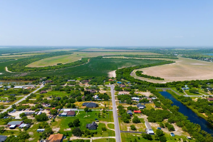 Nearby Listing Image