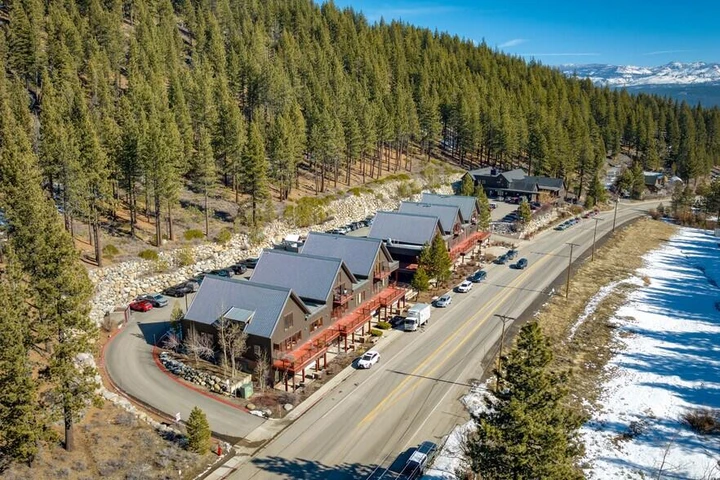 Nearby Listing Image