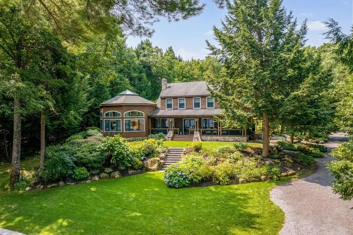 Nearby Listing Image