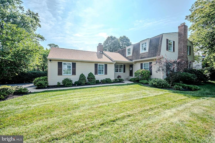 Nearby Listing Image