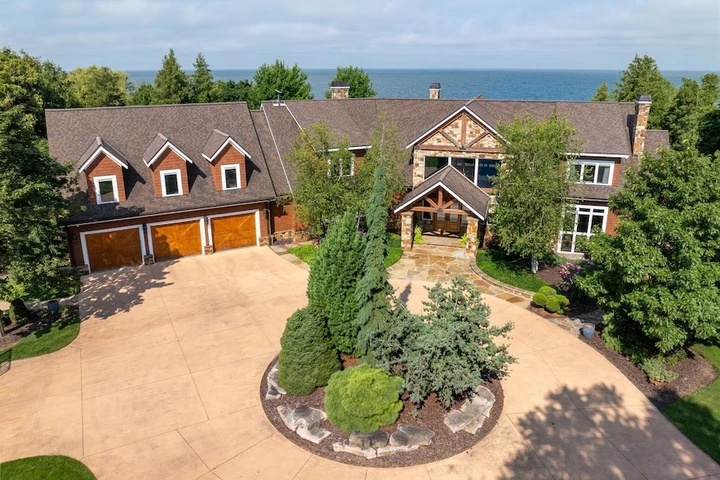 Nearby Listing Image