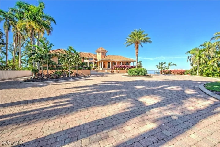 Nearby Listing Image