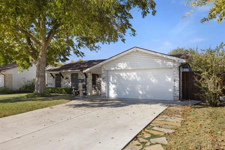 Nearby Listing Image