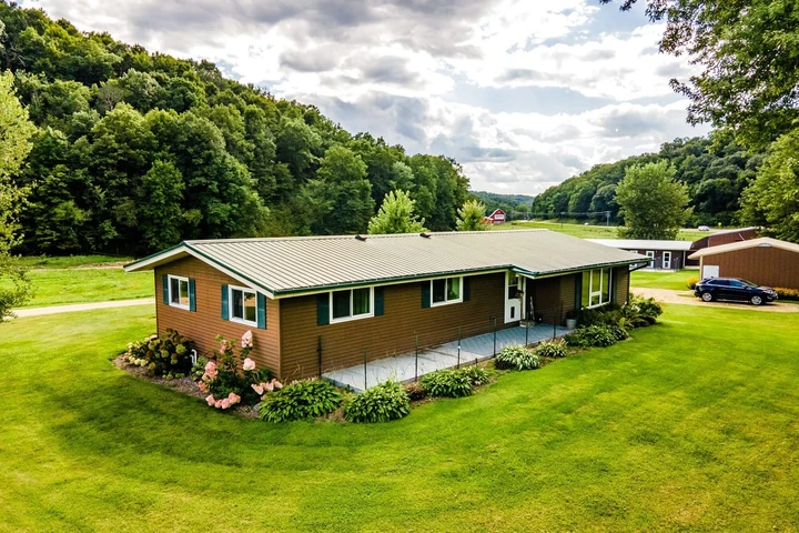 Nearby Listing Image