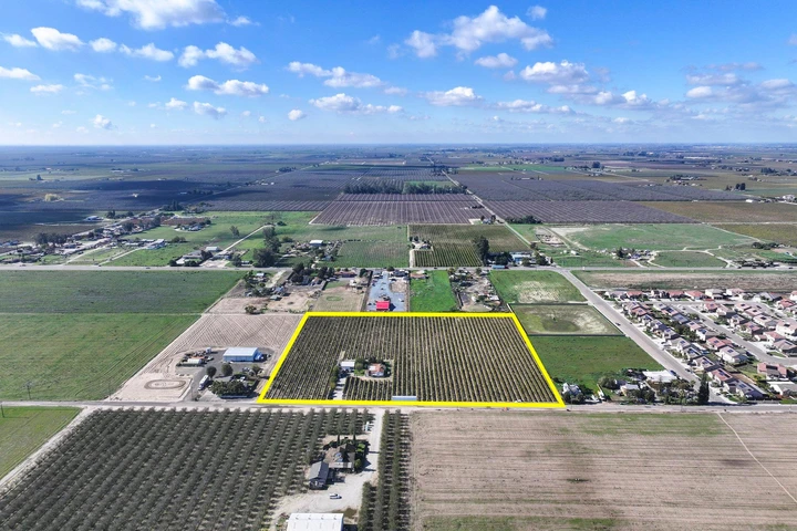 Nearby Listing Image