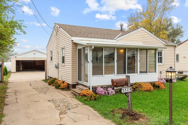 Nearby Listing Image