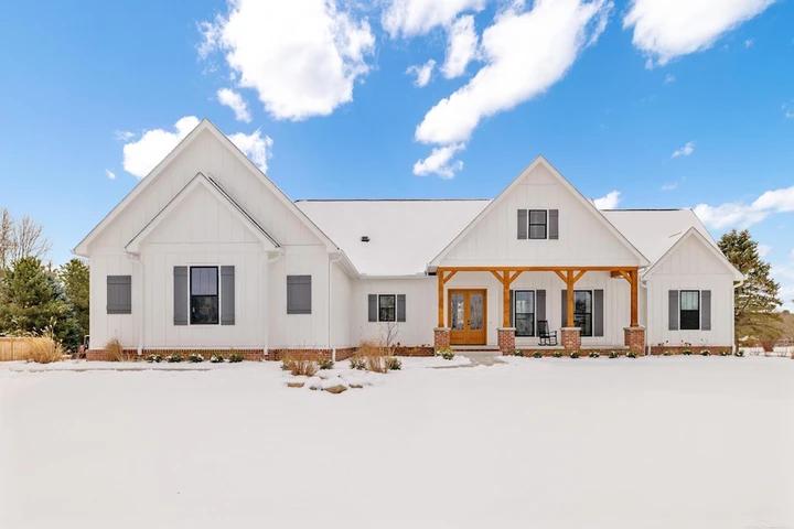 Nearby Listing Image