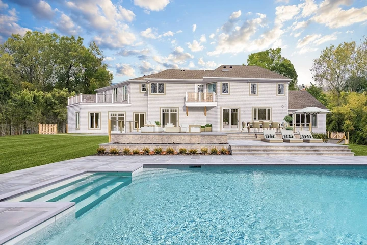 Nearby Listing Image