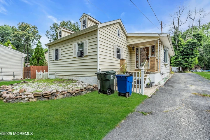 Nearby Listing Image