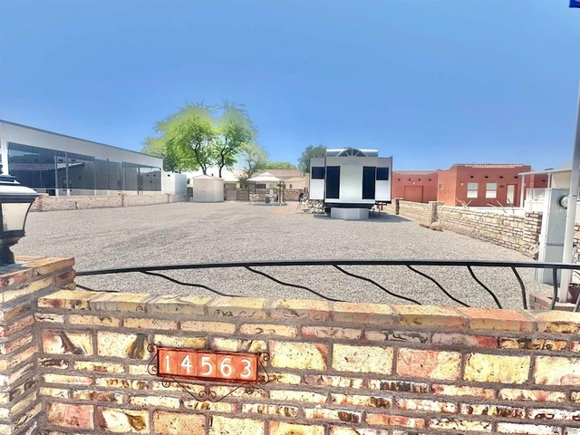 Nearby Listing Image