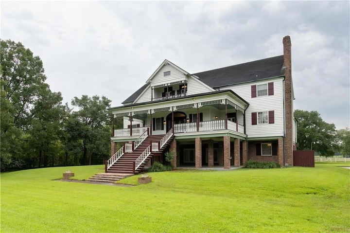 Nearby Listing Image