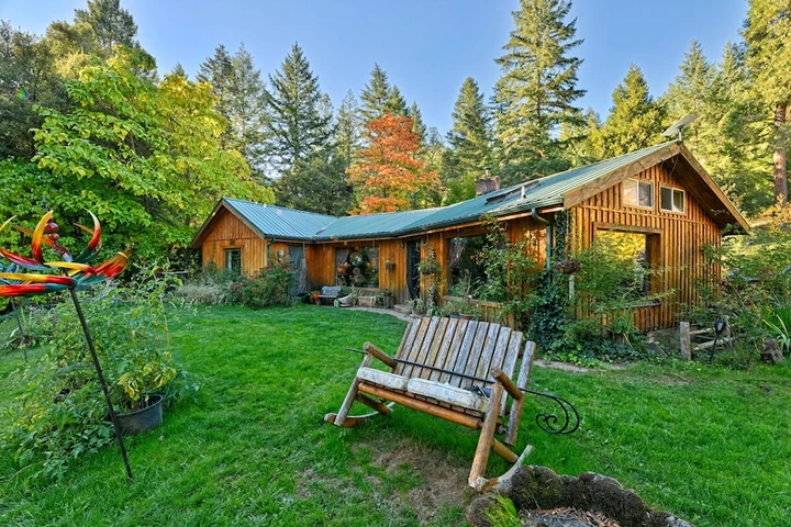 Nearby Listing Image