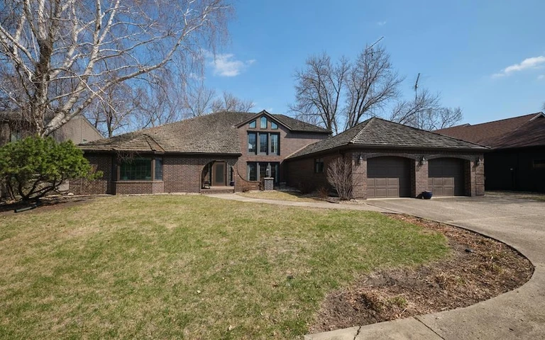 Nearby Listing Image