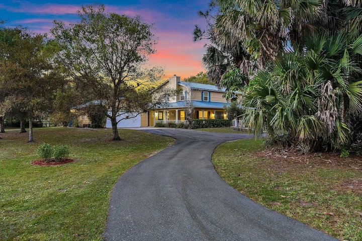 Nearby Listing Image