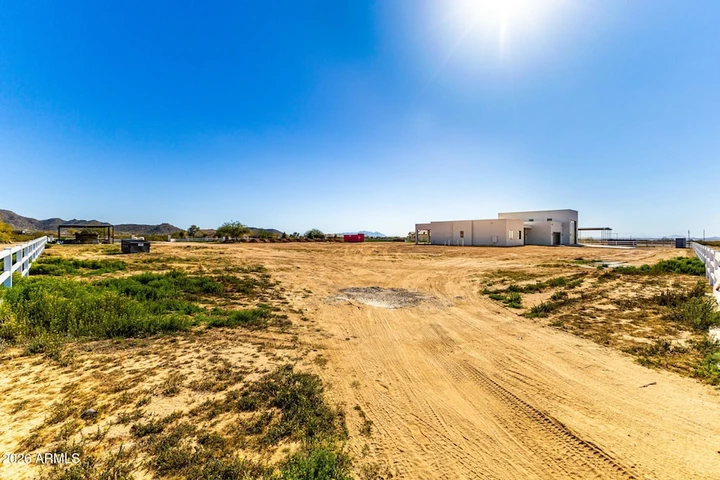 Nearby Listing Image