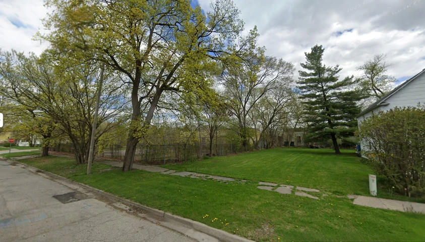 Nearby Listing Image