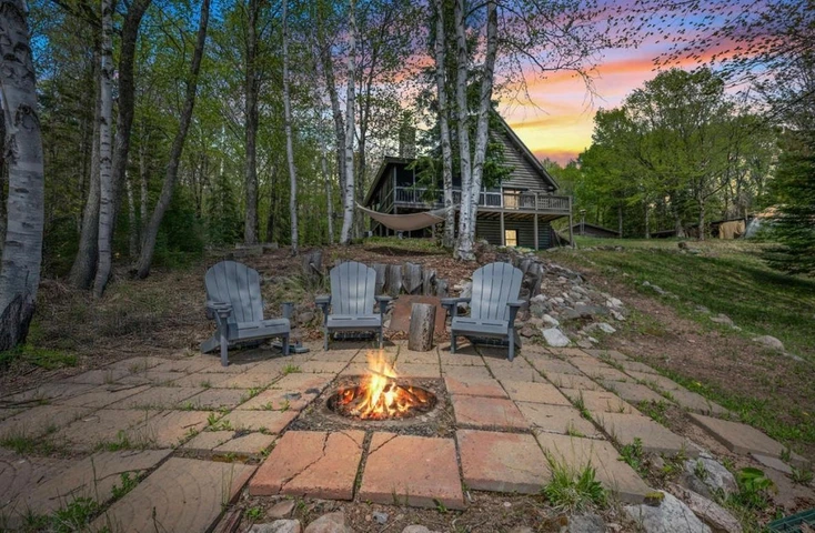 Nearby Listing Image