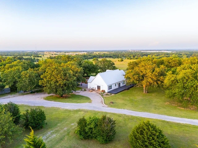 Nearby Listing Image