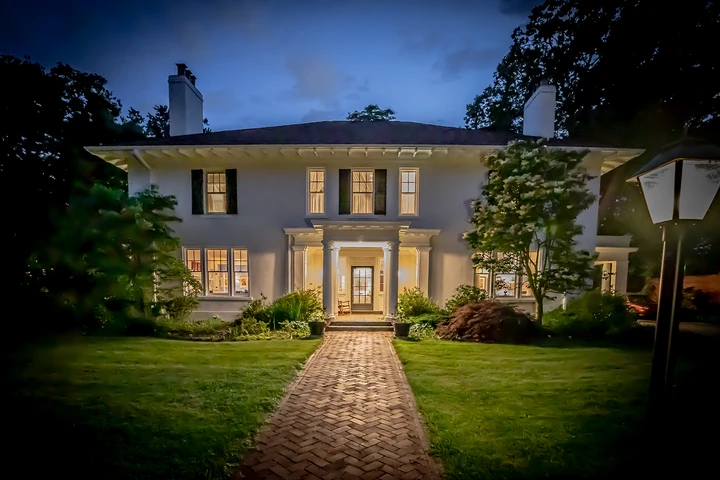 Nearby Listing Image