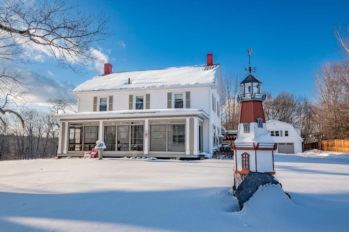 Nearby Listing Image