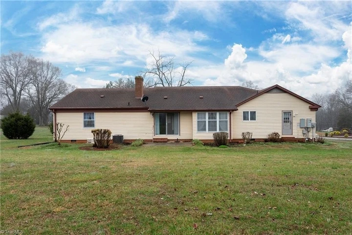 Nearby Listing Image