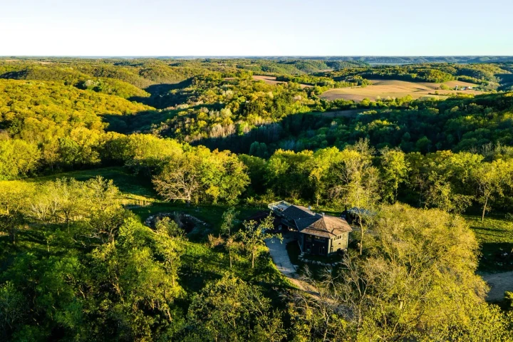 Nearby Listing Image
