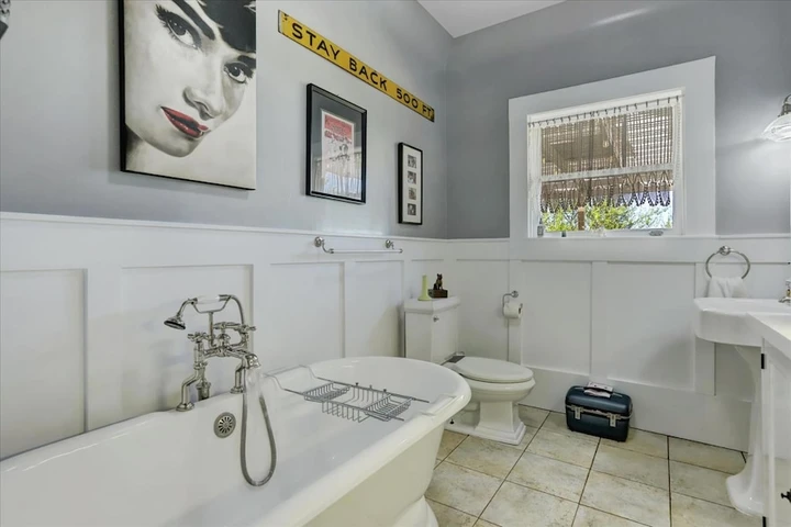 Nearby Listing Image