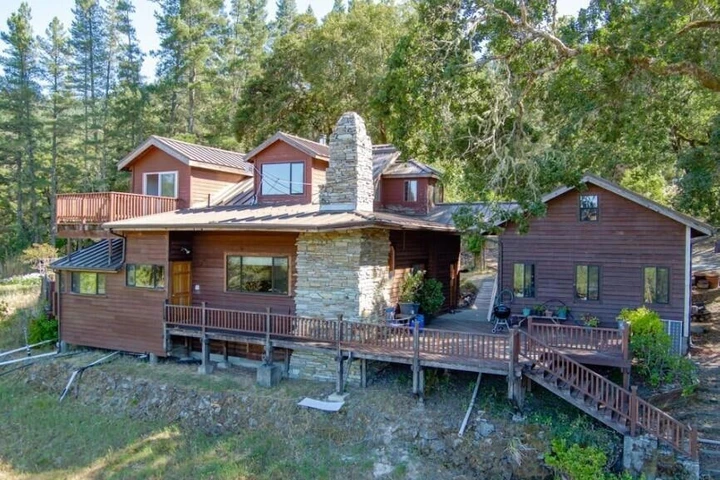 Nearby Listing Image