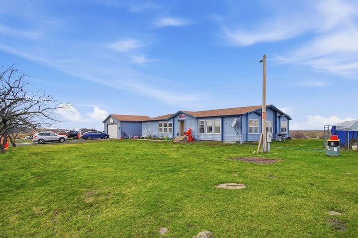 Nearby Listing Image