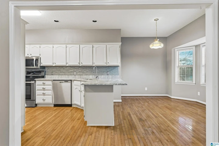 Nearby Listing Image