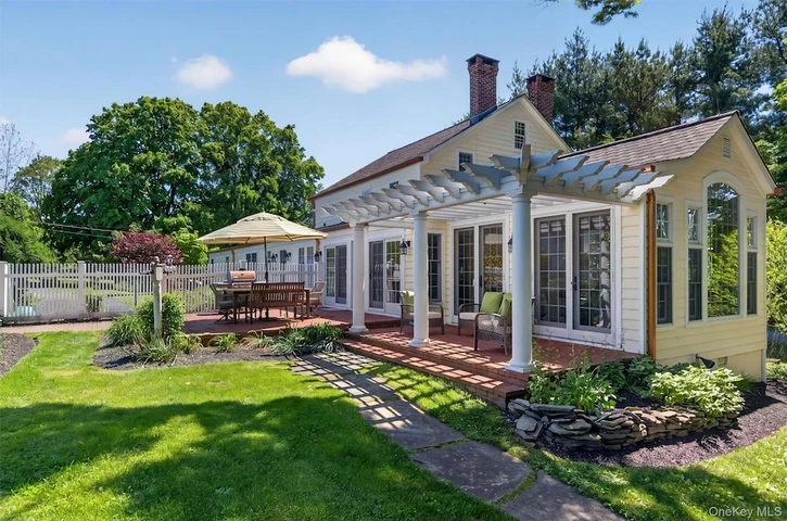 Nearby Listing Image