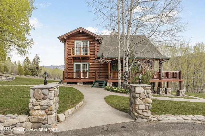 Nearby Listing Image