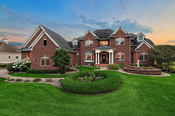 Nearby Listing Image