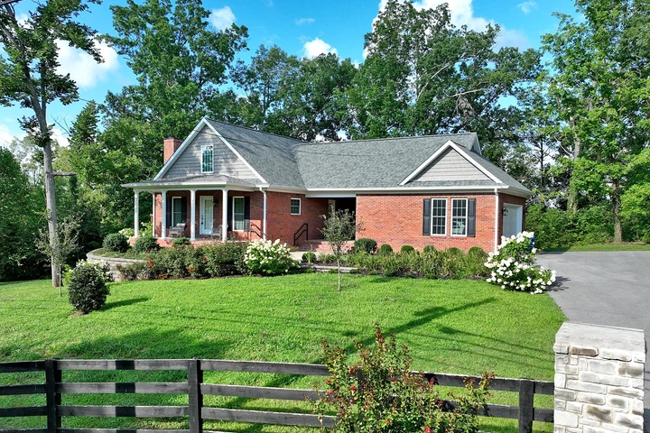 Nearby Listing Image