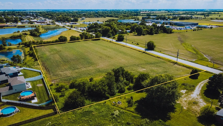Nearby Listing Image