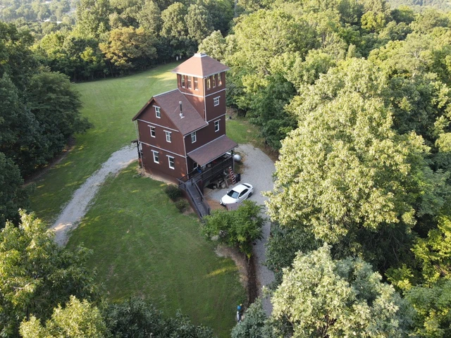 Nearby Listing Image