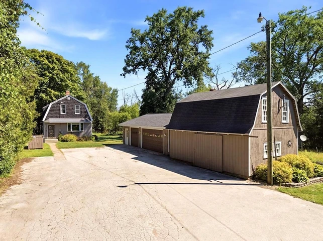 Nearby Listing Image