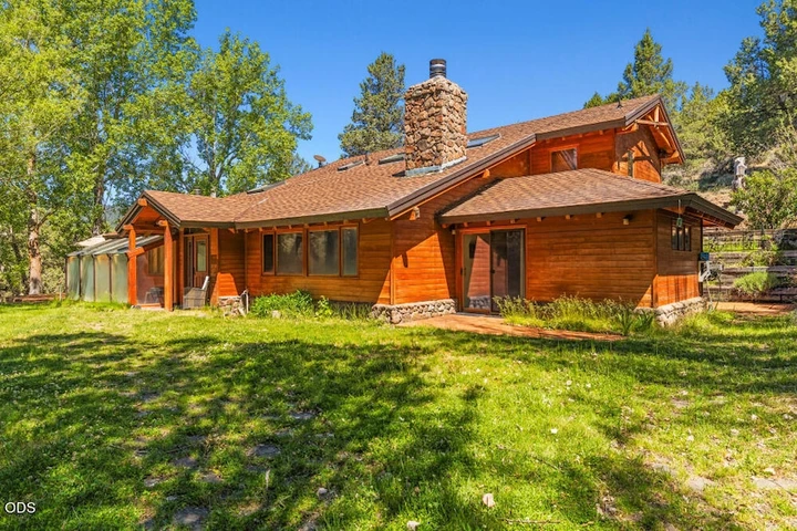 Nearby Listing Image