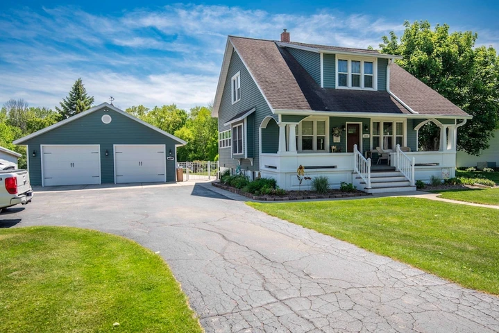 Nearby Listing Image