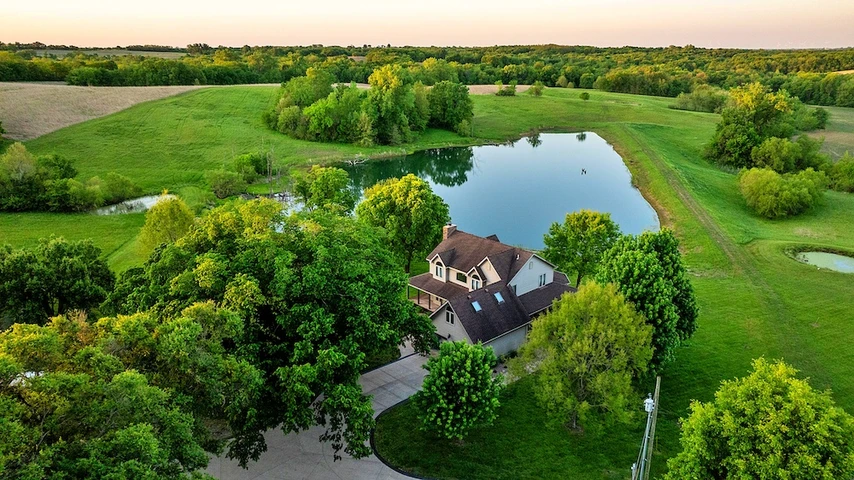Nearby Listing Image