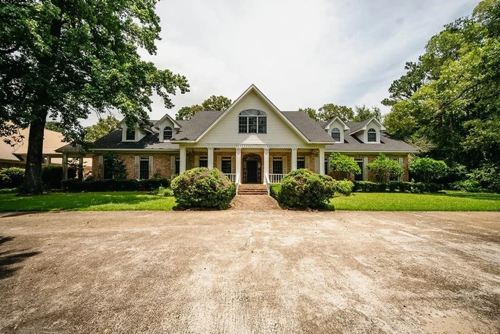 Nearby Listing Image