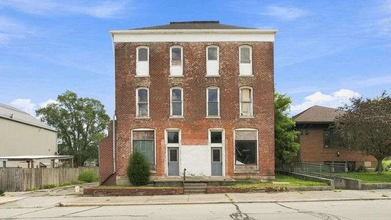 Nearby Listing Image