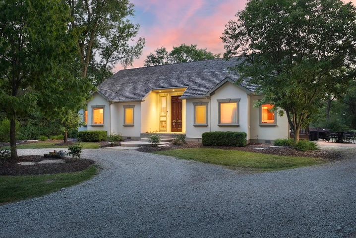 Nearby Listing Image
