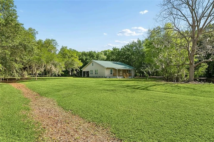 Nearby Listing Image