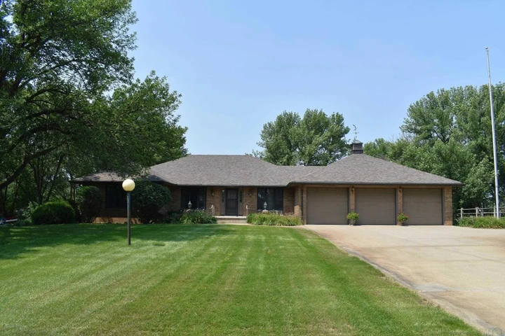 Nearby Listing Image