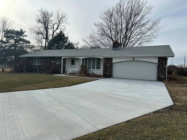Nearby Listing Image
