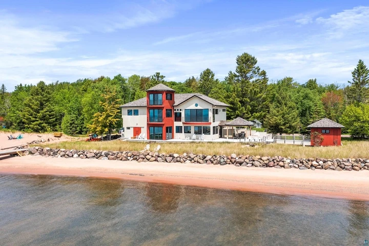 Nearby Listing Image