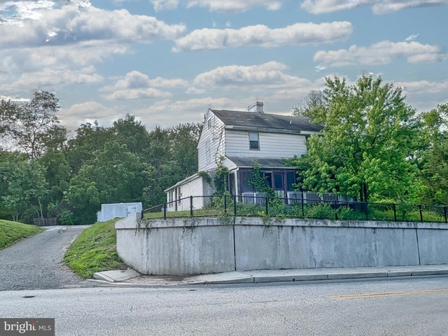 Main Listing Image