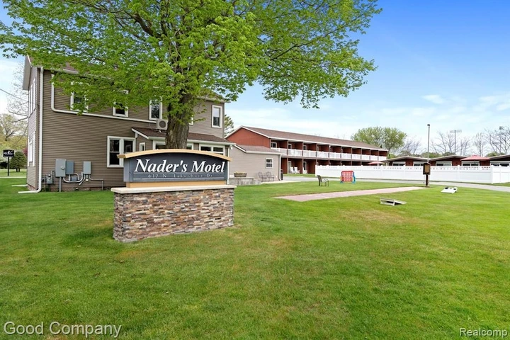 Main Listing Image