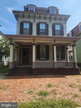 Main Listing Image